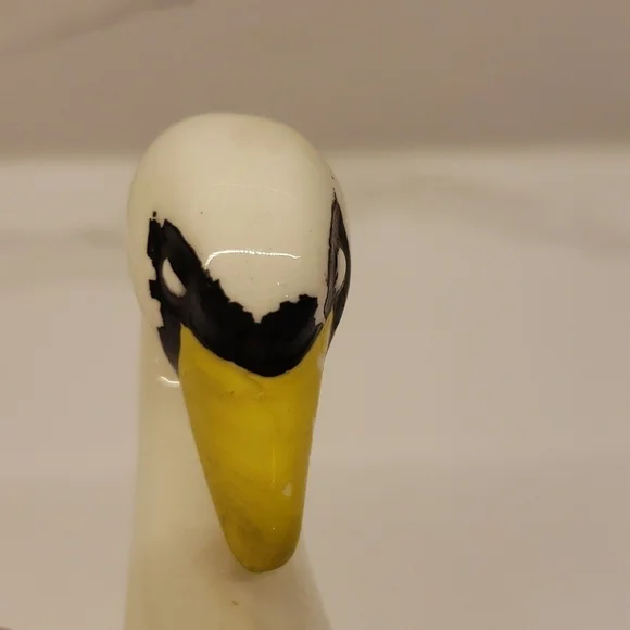 PORCELAIN Ceramic Swan white trinket holder 4"h x 5"w - Picture 6 of 9